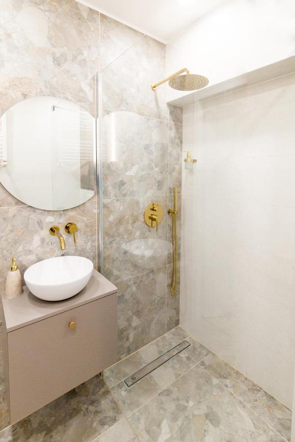 Monjan Ii Luxury Square Market Rynek Apartment